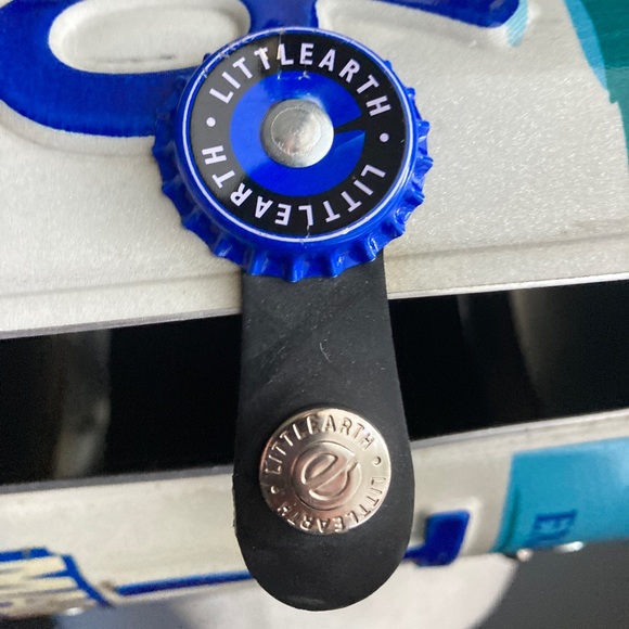 Little Earth XL Cyclone Minnesota License Plate Purse EUC - Picture 9 of 12